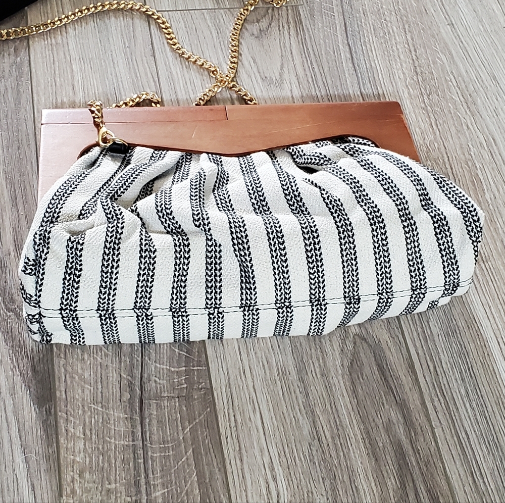 Antik Kraft Black and White Crossbody Bag - Picture 7 of 15